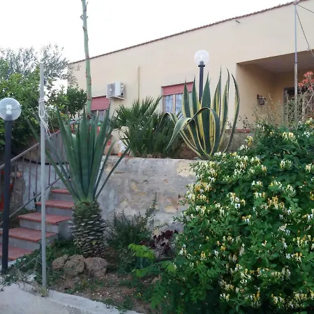 Ai Capperi Di Sicilia Ferienhaus Rilievo